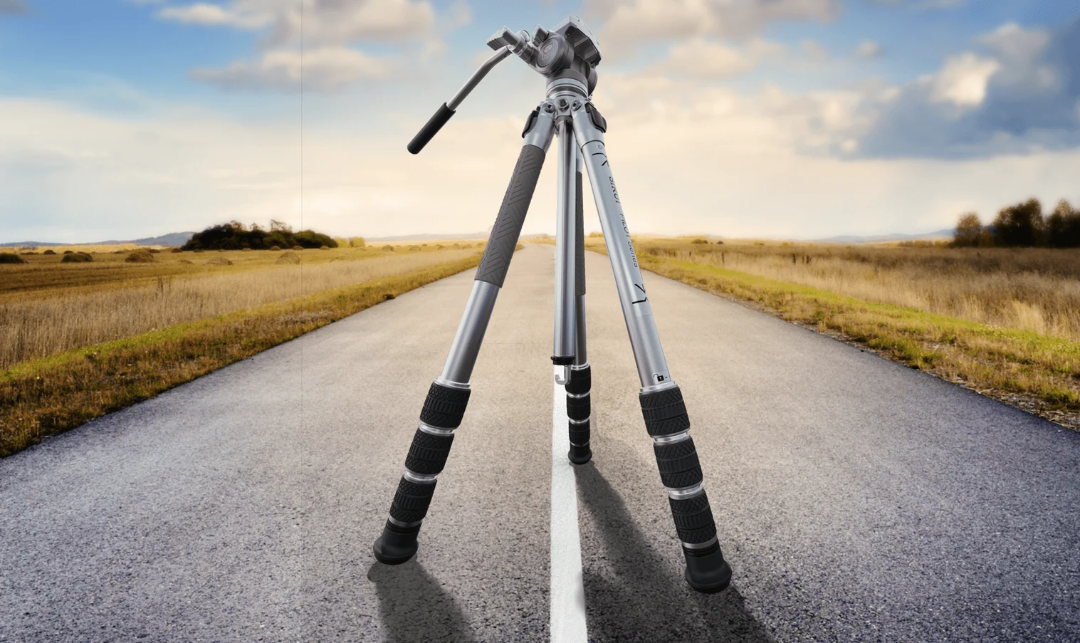 Chân máy quay Sirui Pilot GT04 + video fluid head CT04