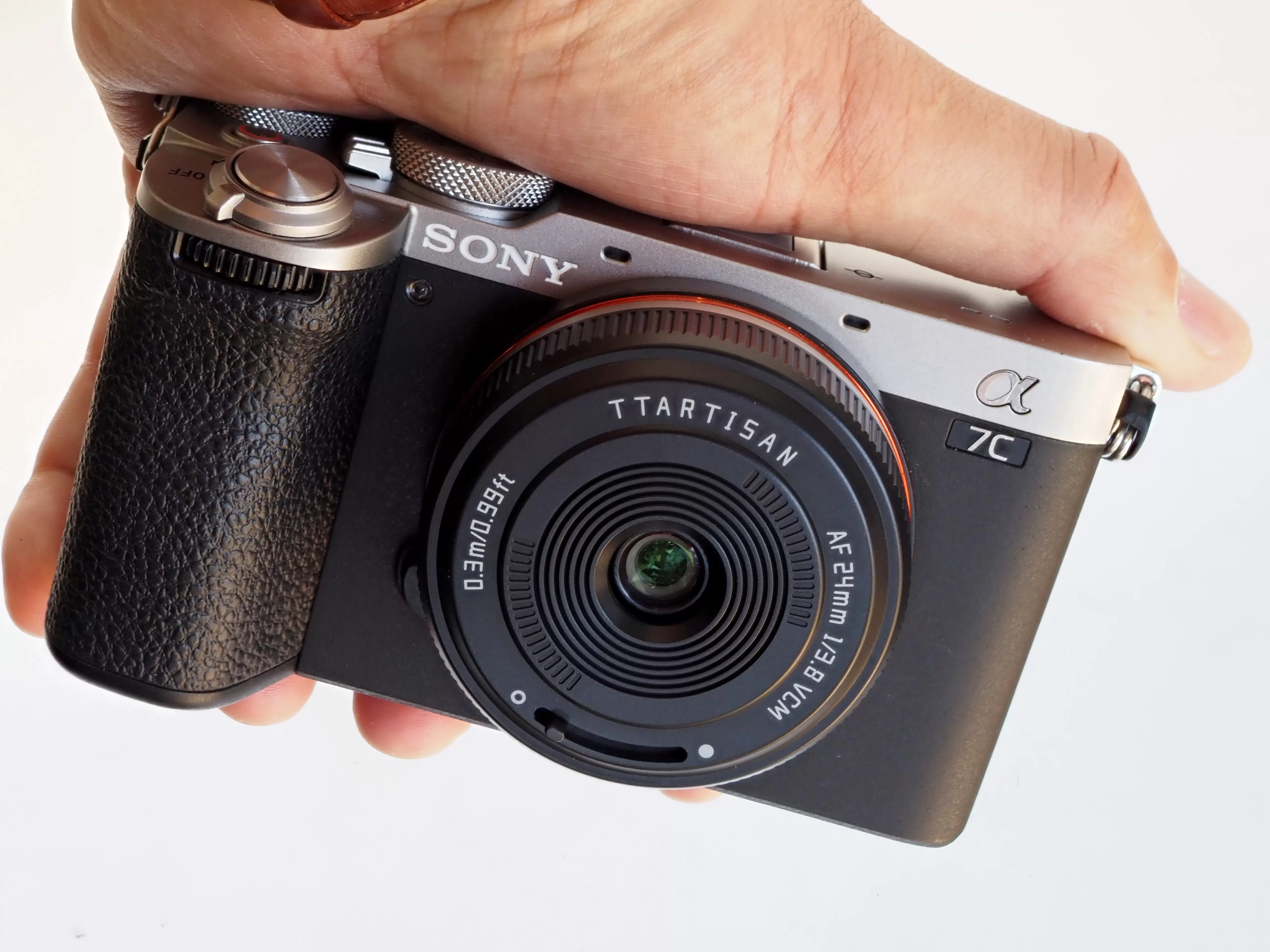 Lens TTArtisan 24mm F3.8 AF Pancake