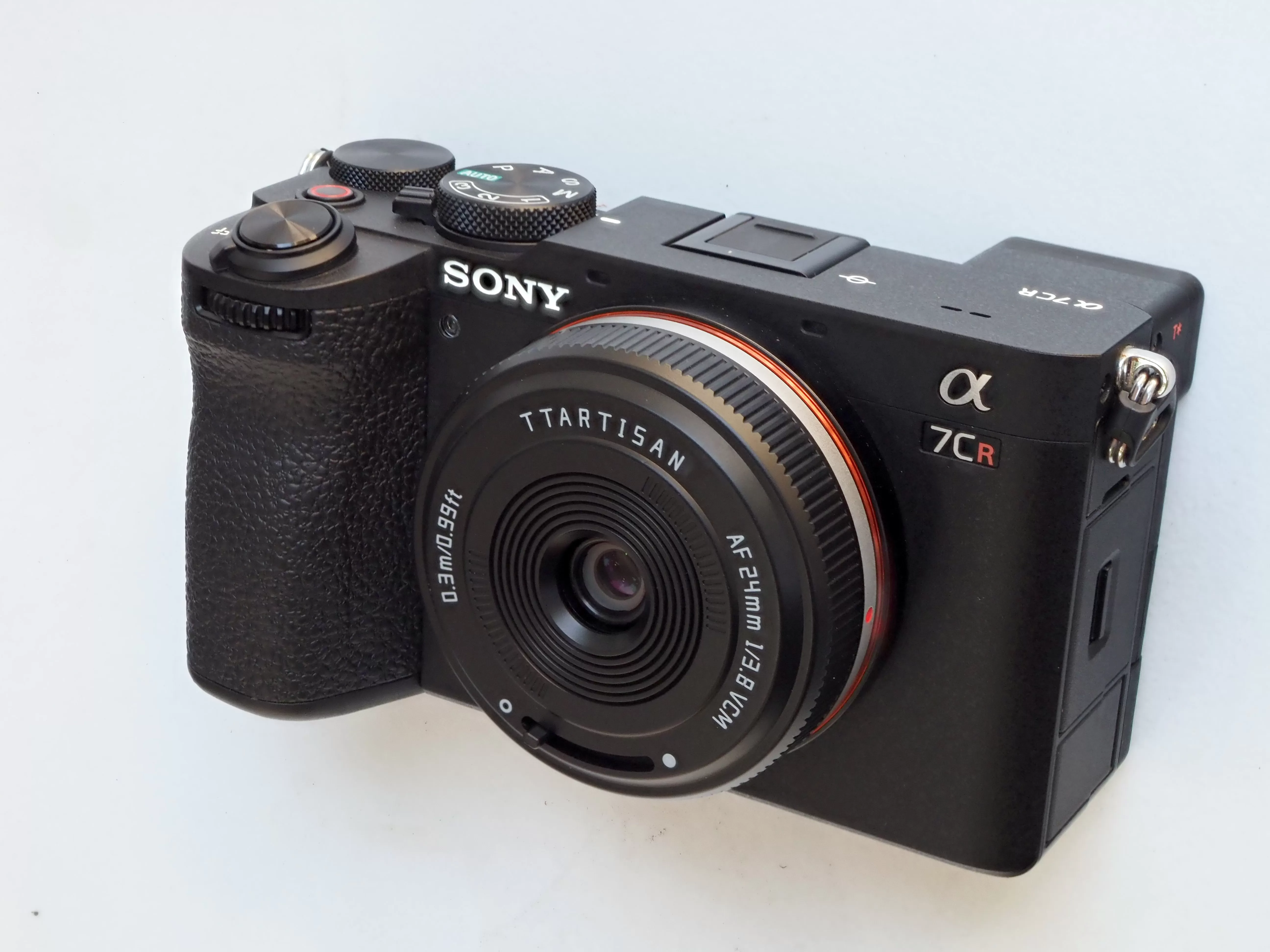 Lens TTArtisan 24mm F3.8 AF Pancake