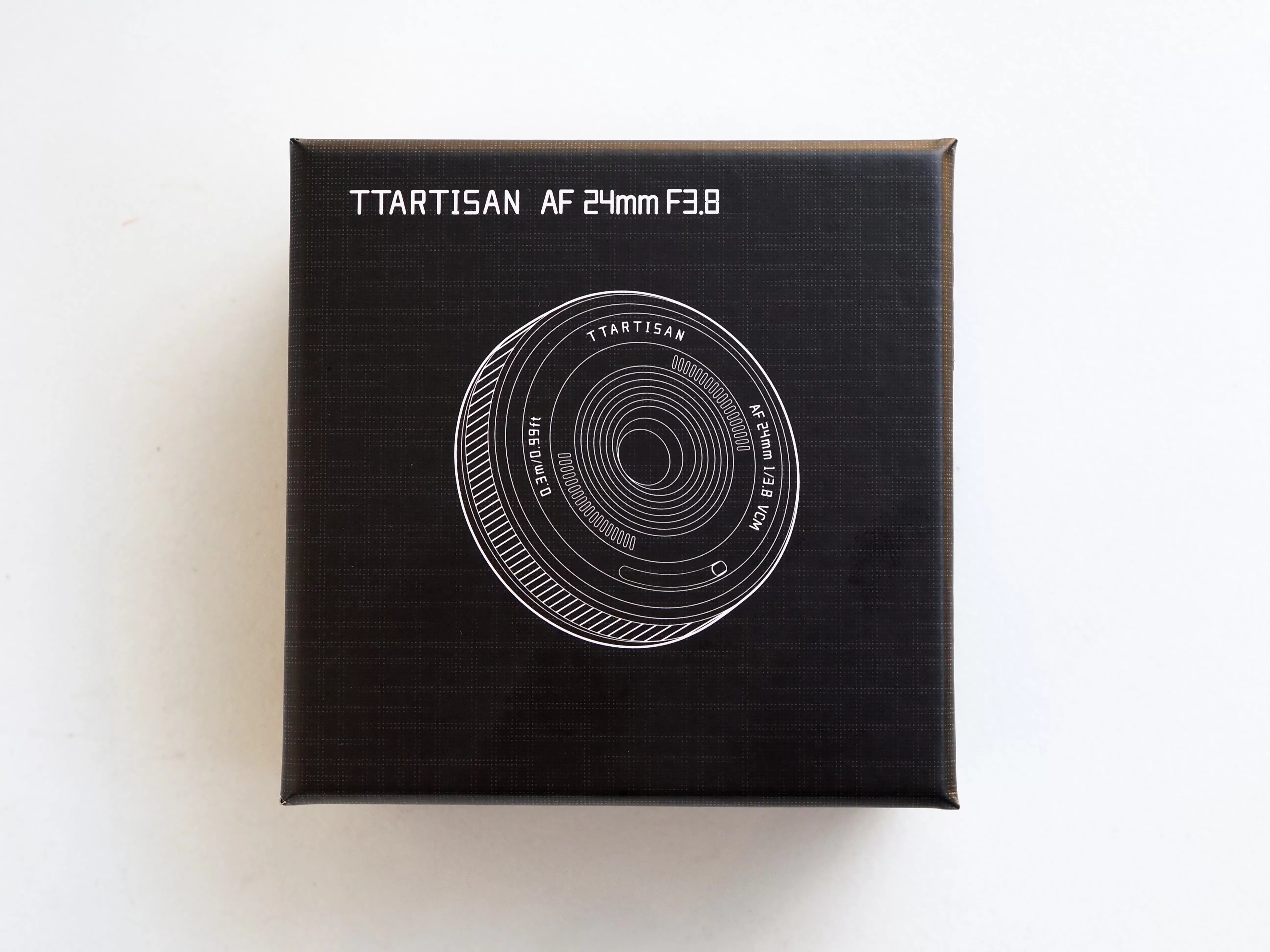 Lens TTArtisan 24mm F3.8 AF Pancake